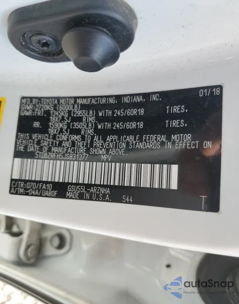 2018 Toyota Highlander Le z USA, uszkodzony, nr VIN 5TDBZRFH5JS831377